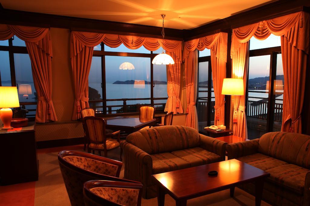 Gamagori Classic Hotel Extérieur photo